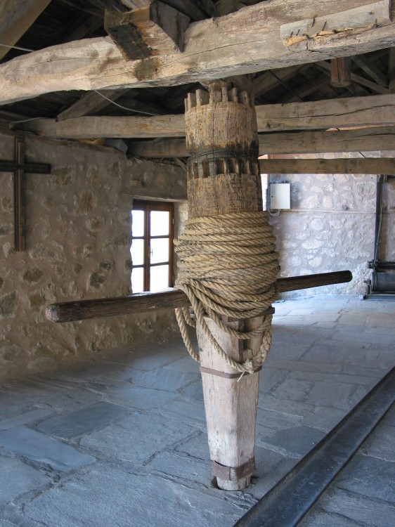 image Rope winch in the Varlaam Monastery, Meteora