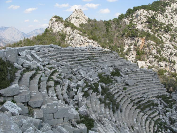 image Hellenistic theatre in Termessos (l)